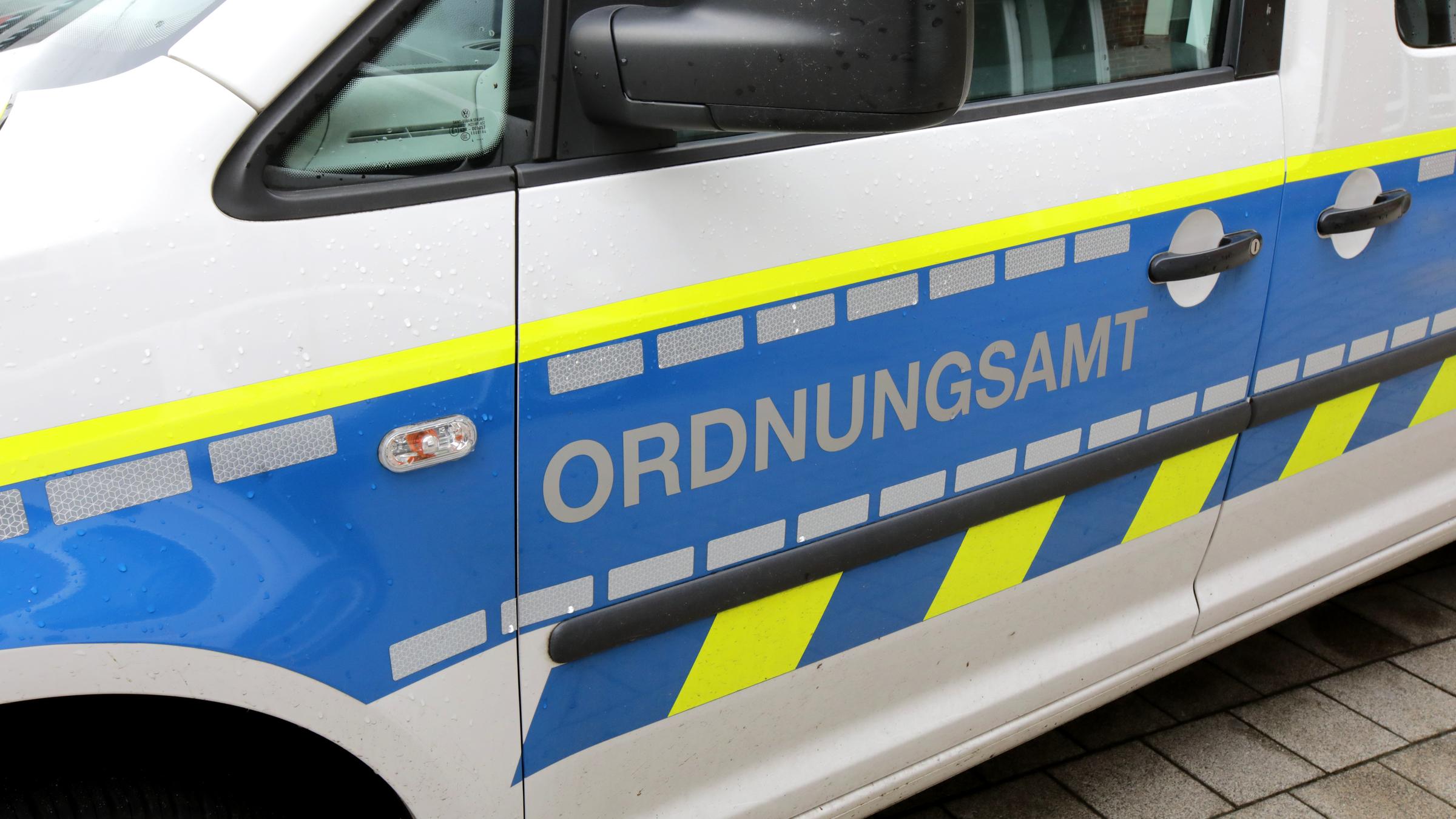 Ordnungsamt, Auto