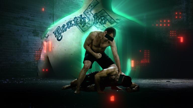 "Die Spur:  Organisierte Gewalt: Das Fightclub-Netzwerk": Montage: Im Vordergrund liegt eine Kampfszene, in der ein in Mann mit geballter Faust beabsichtigt, einen liegenden Mann zu schlagen. Im Hintergrund befindet sich ein düsterer Raum mir roten Lichtpunkten. Dazwischen liegt die Abbildung eines tätowierten Rückens mit Nazisymbolik.