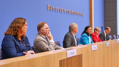 Abgeordnete aus mehreren Parteien haben sich heute für einen Paradigmenwechsel in der Organspende ausgesprochen und die Einführung der Widerspruchslösung vorgeschlagen.