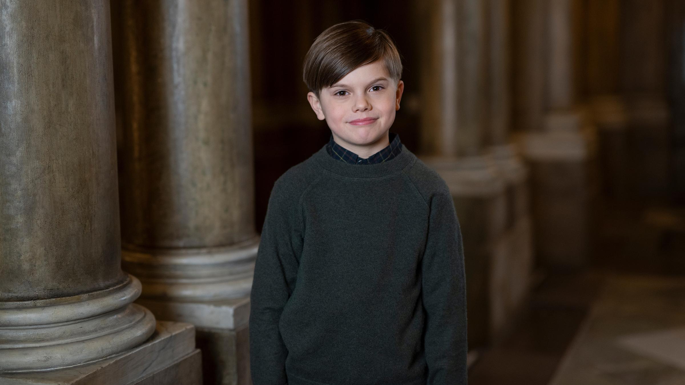 H.K.H. Prinz Oscar fotografiert von Kate Gabor im Kungl. Das Schloss zum Geburtstag.