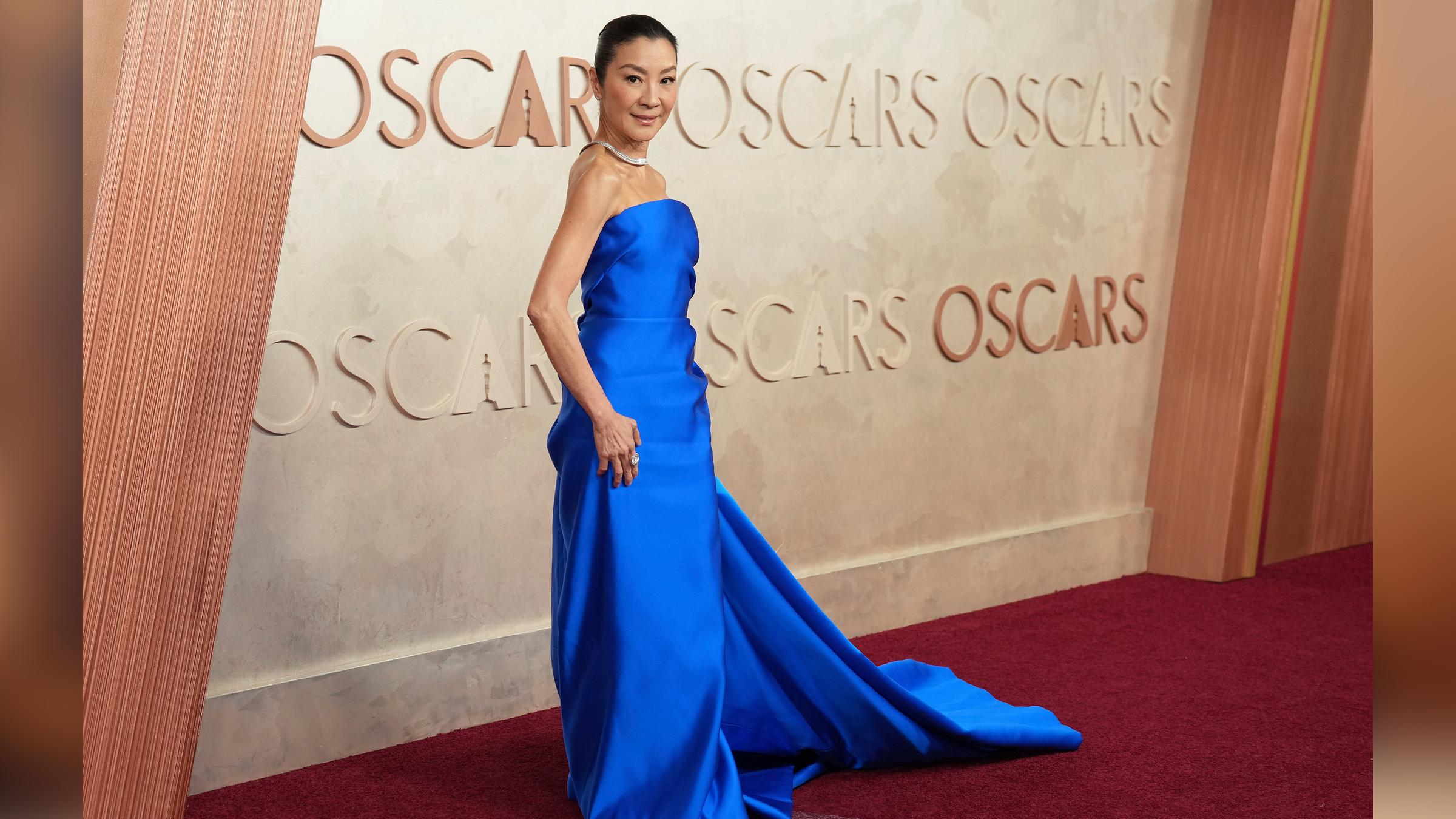 Michelle Yeoh kommt zur Oscar-Verleihung.