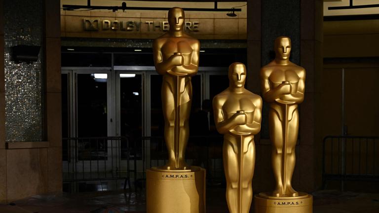 Oscar-Statuen stehen während der Vorbereitungen für die 97. Verleihung der Academy Awards in Hollywood, Kalifornien. (Archiv)