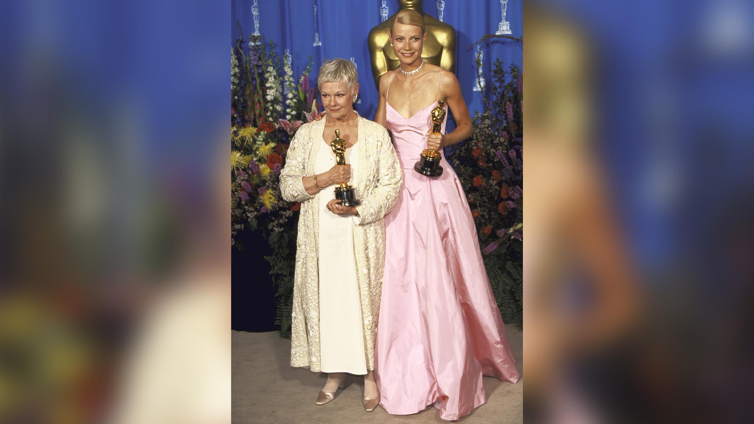 Gwyneth Paltrow mit Judi Dench