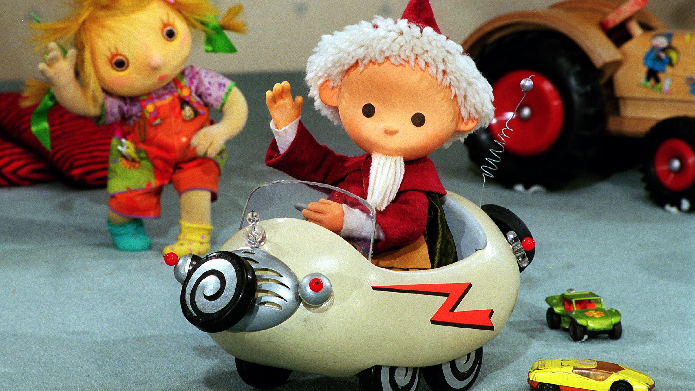 Mit dem verrückten Auto "Kidrunner" fährt das Sandmännchen durch das Kinderzimmer (Archivfoto vom 19.02.1997). 