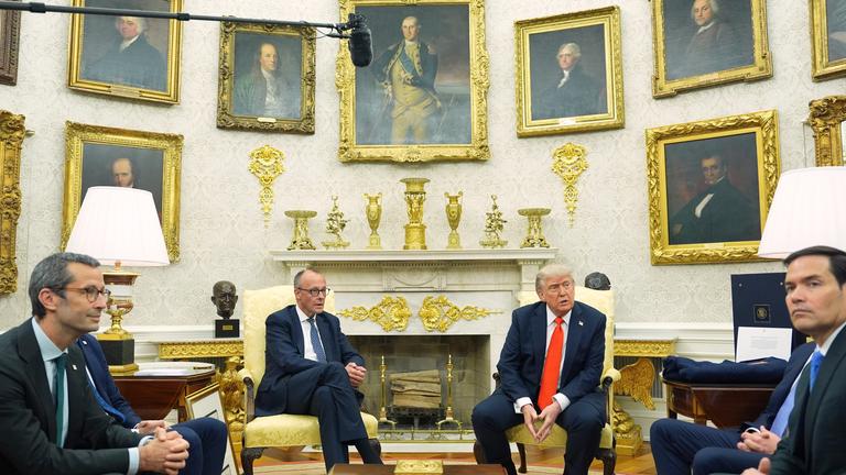 Oval Office im Weißen Haus aktuell nach Trumps Umgestaltung
