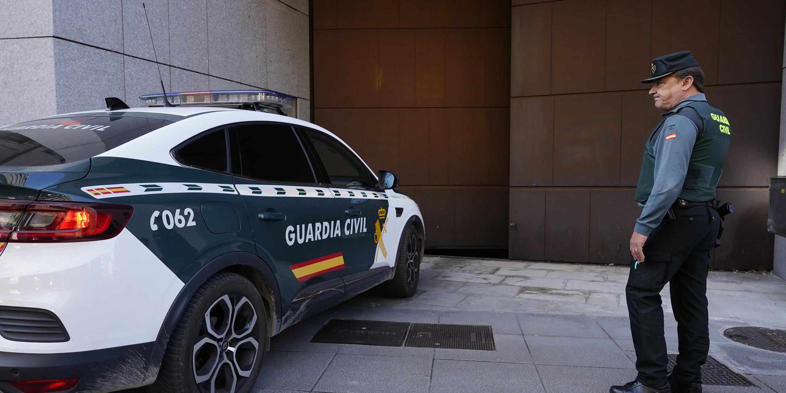 Ein Polizeiwagen am 30.04.2025 in Oviedo