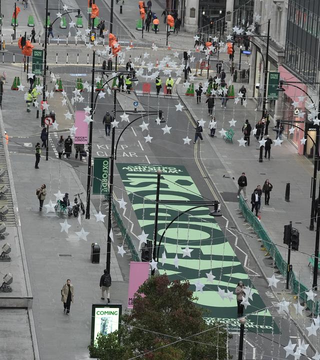 Die Oxford Street in London wird zur Fußgängerzone. 