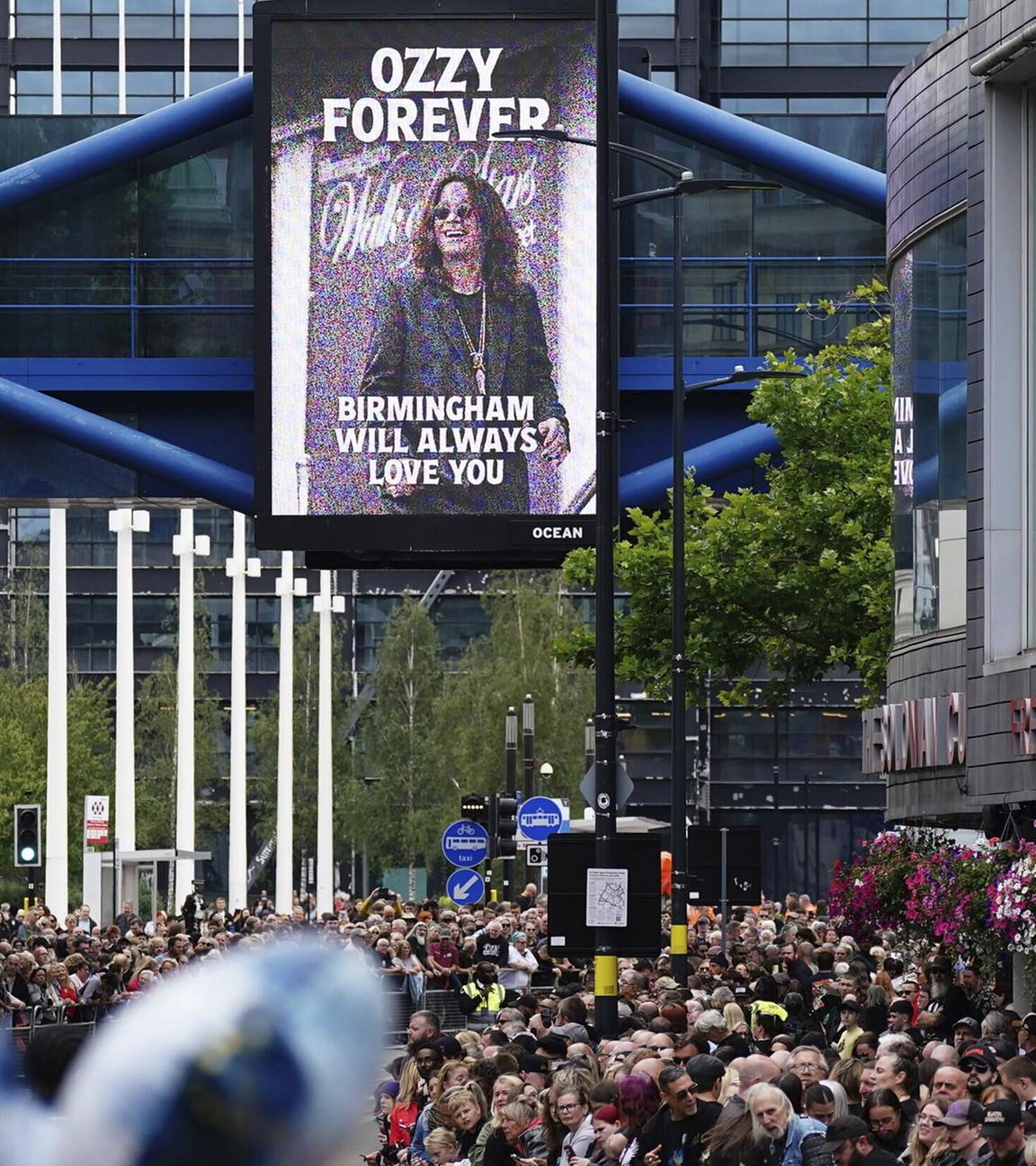 Fans nehmen Abschied von Ozzy Osbourne