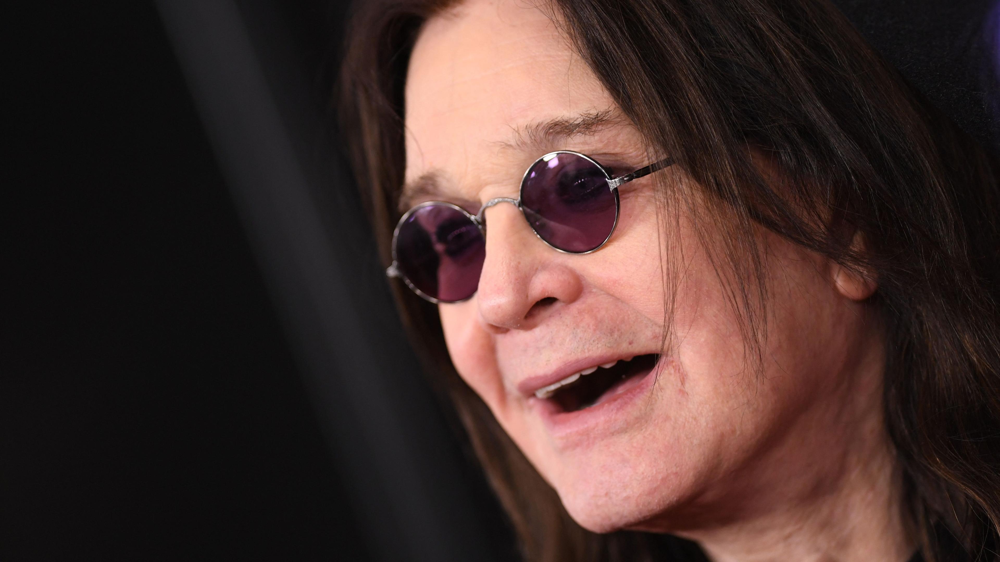 Der britische Singer-Songwriter Ozzy Osbourne kommt am 26. Januar 2020 zur 62. Grammy-Verleihung nach Los Angeles.