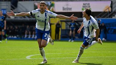 Schalke dreht Spitzenspiel in Paderborn