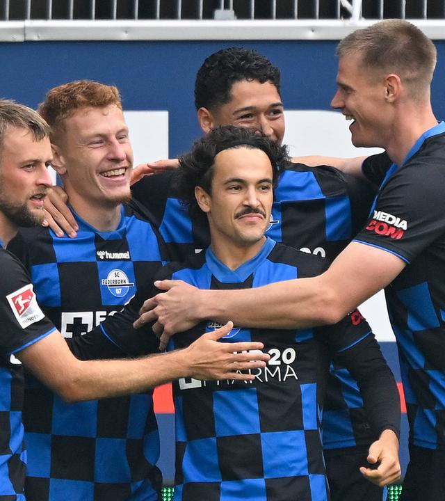 Laurin Curda (SC Paderborn 07 ) jubelt.