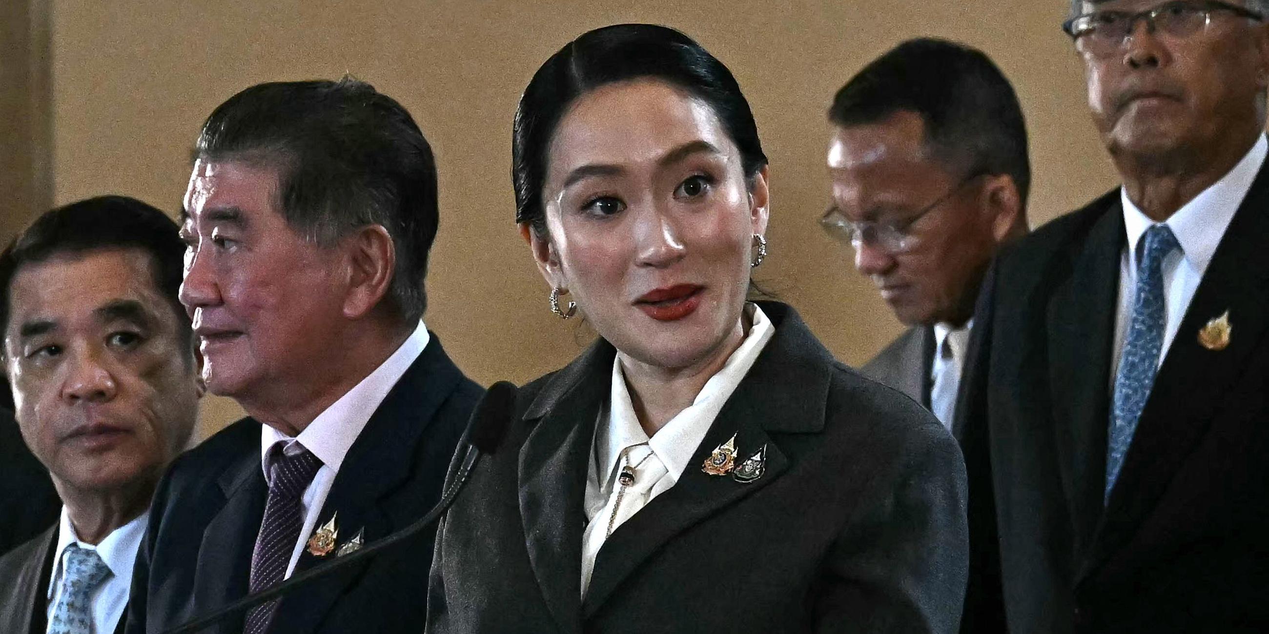 Paetongtarn Shinawatra (m)