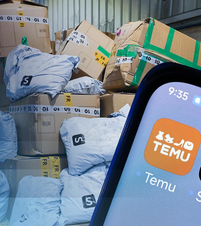 Auf dem Bild ist im Hintergrund ein Pakethaufen zu sehen. Im Vordergrund sieht man ein Handy, auf dem die Icons der App Temu und Shein zu sehen sind.