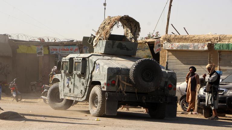 Panzer der Taliban an der Grenze zu Pakistan
