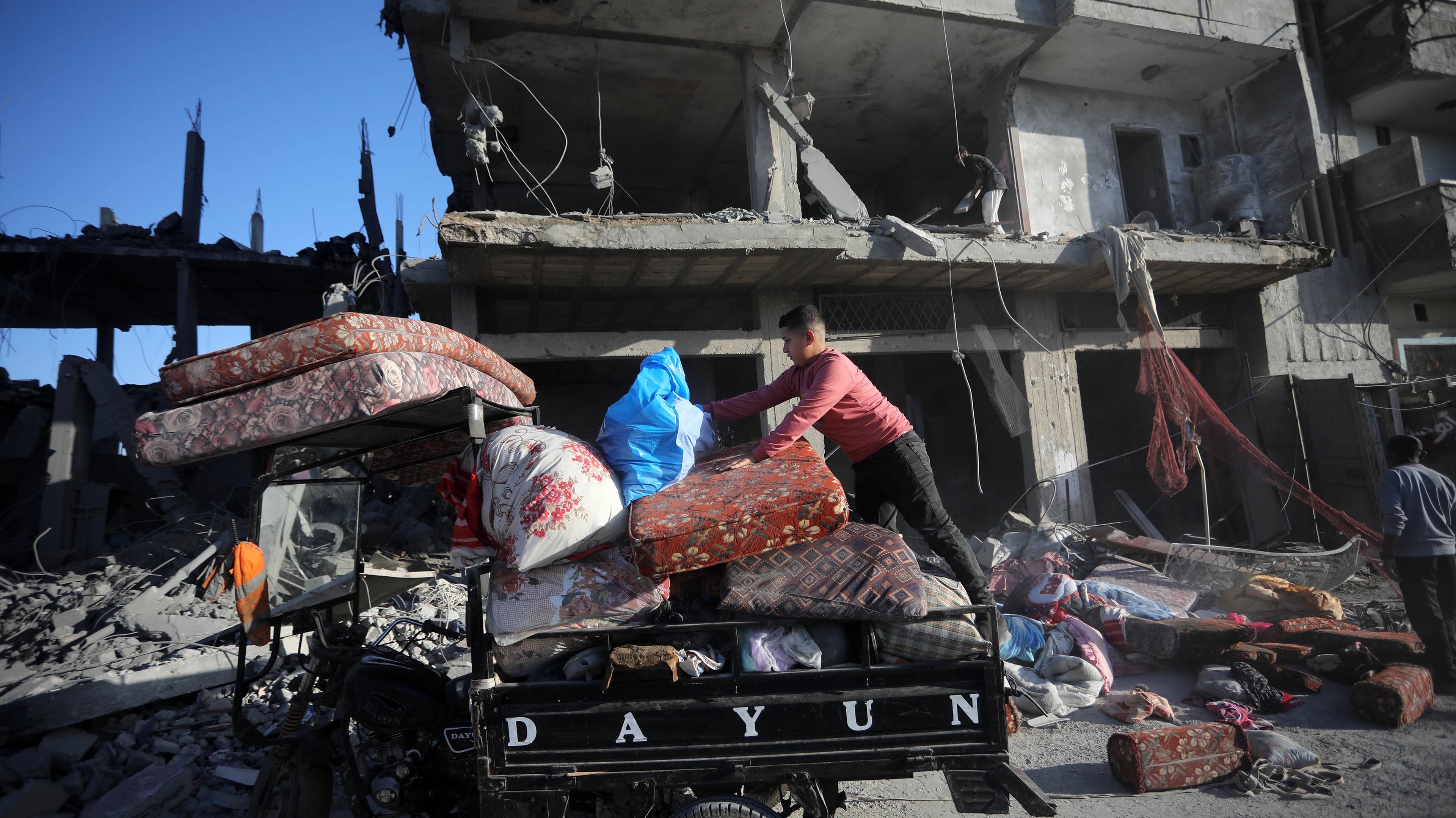 Palästinenser verlassen Rafah