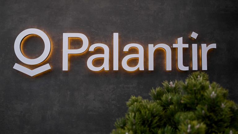 Logo des US-Datenanalyseunternehmens Palantir Technologies beim Weltwirtschaftsforum in Davis, Schweiz.