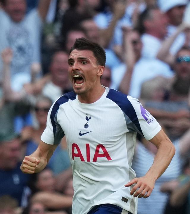 Fußball: Palhinha im Trikot von Tottenham Hotspur.
