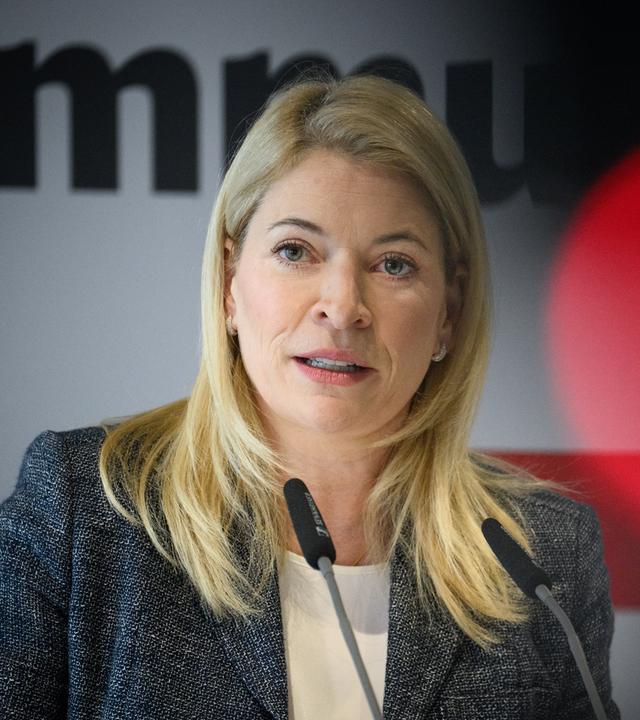 Bahnchefin Evelyn Palla will mit dem Alkoholverbot für eine bessere Sicherheit der Fahrgäste sorgen.