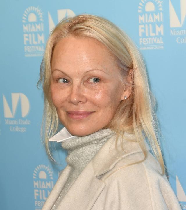 Porträt von Pamela Anderson.
