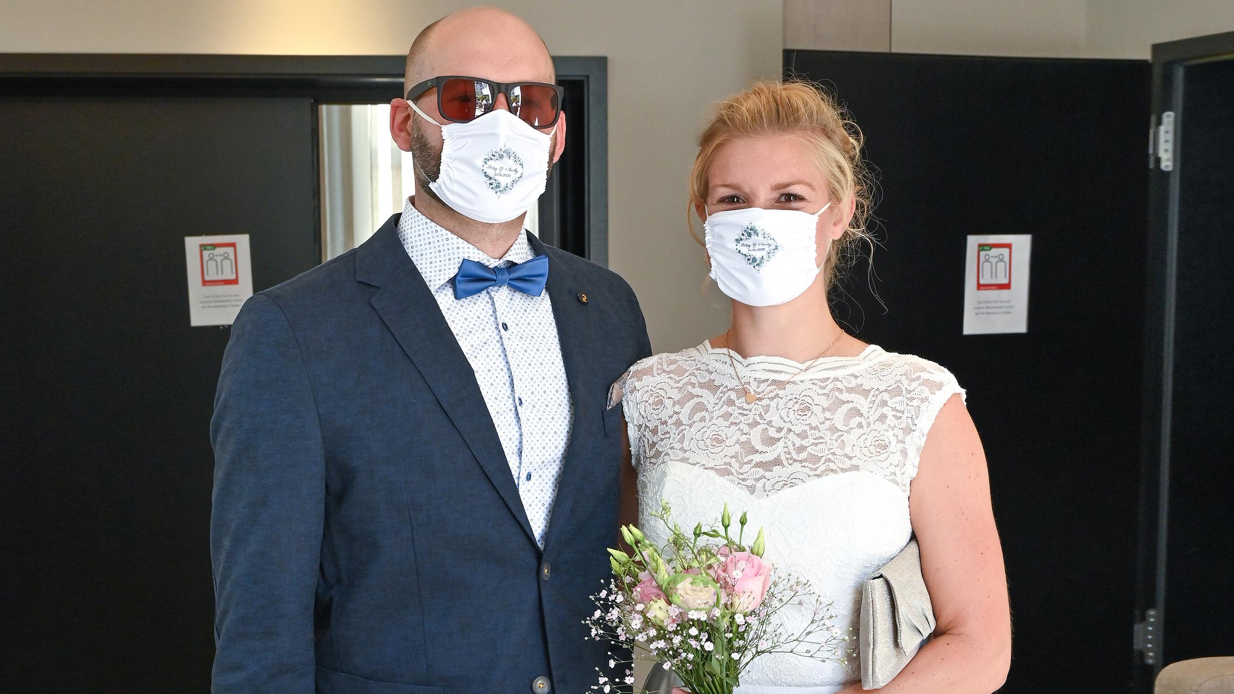 Hochzeitspaar im Standesamt Augsburg