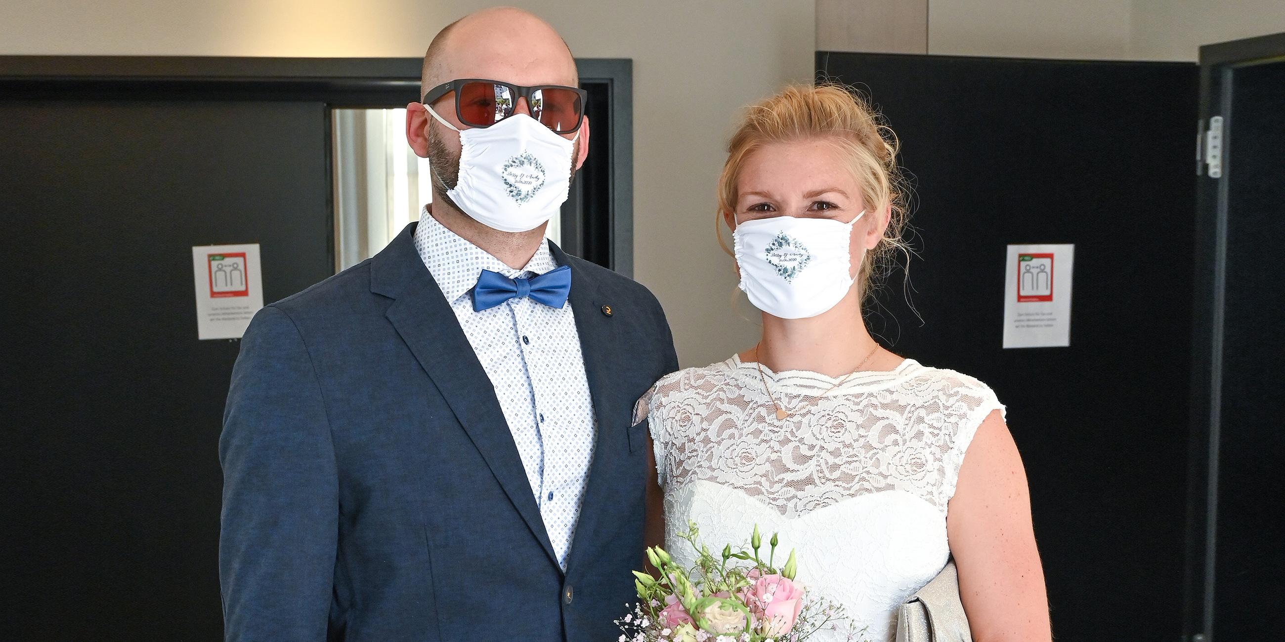 Hochzeitspaar im Standesamt Augsburg