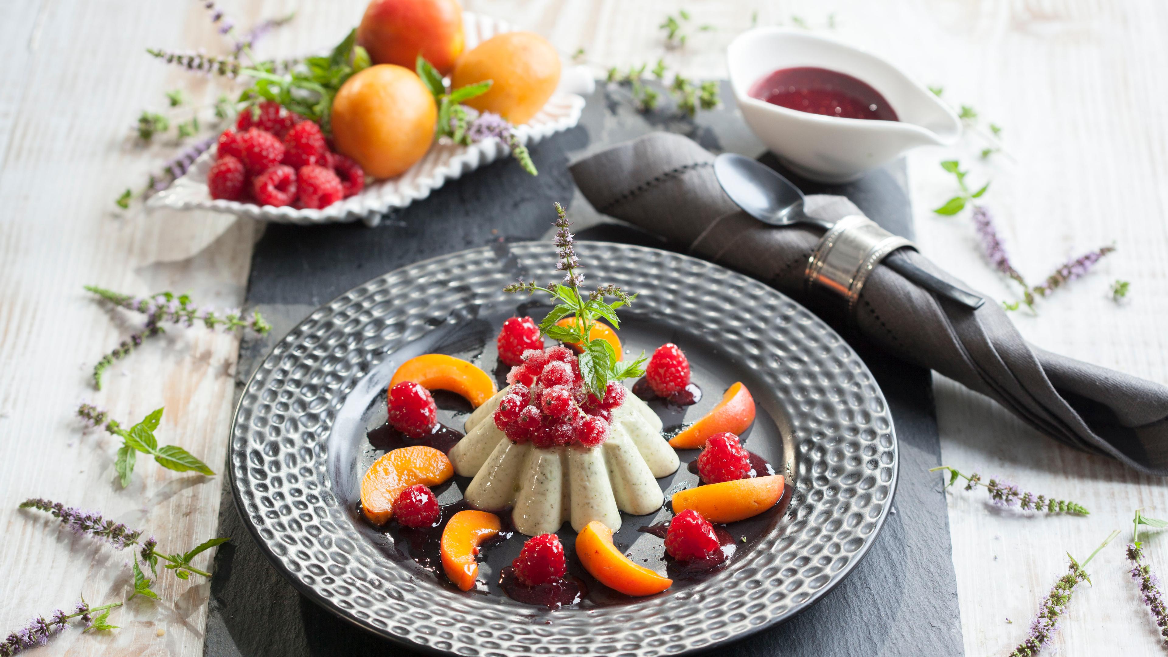 Süßes Panna Cotta 
