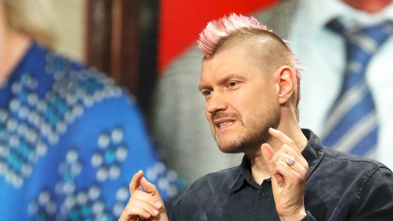 Blogger und Journalist Sascha Lobo zu Gast im Talk bei Markus Lanz.