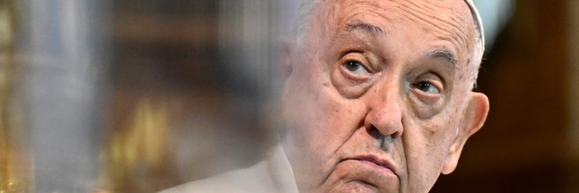 Papst Franziskus während einer akademischen Sitzung bei einem päpstlichen Besuch an der Universität KU Leuven