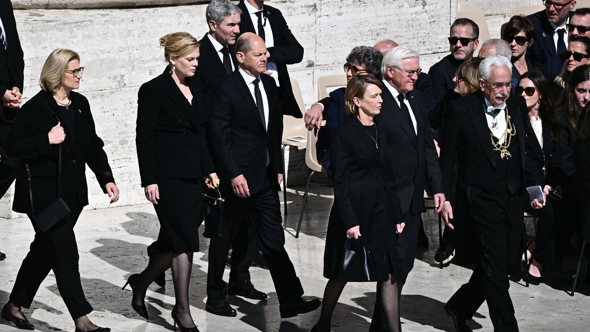 VATICAN-RELIGION-POPE-FUNERAL