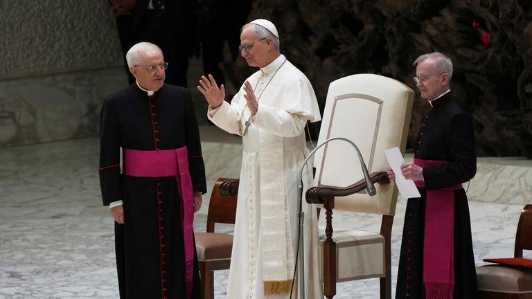 Papst Leo XIV. trifft sich zur Audienz mit internationalen Medienvertretern in der Halle Paul VI. im Vatikan.