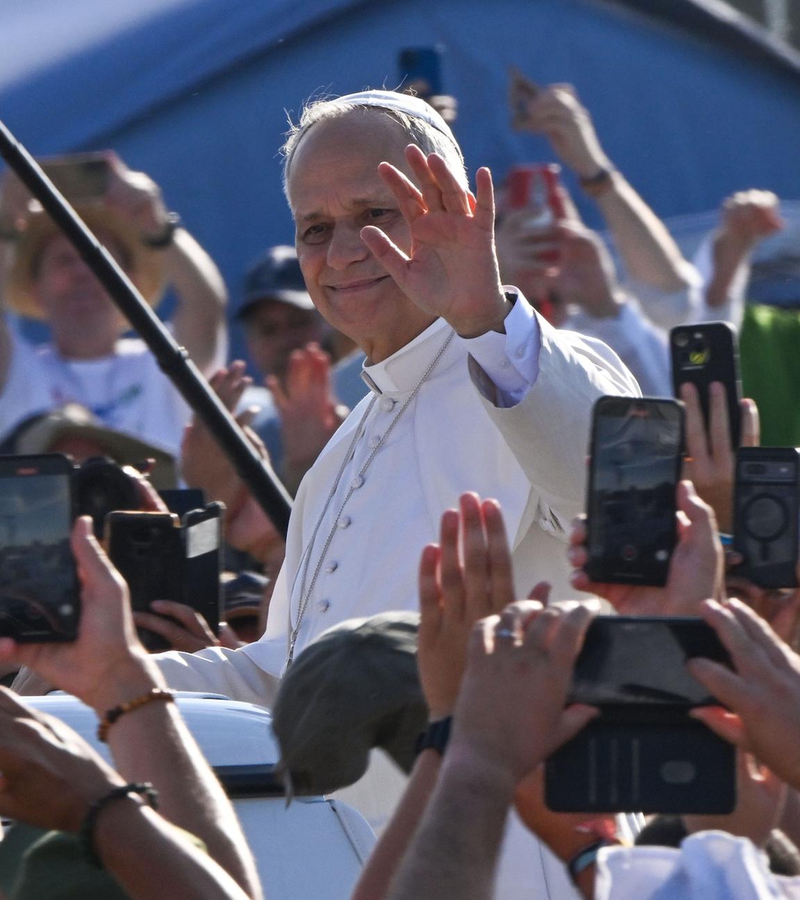 Papst Leo XIV beim Abschlussgottesdienst des Weltjugendtreffens in Rom