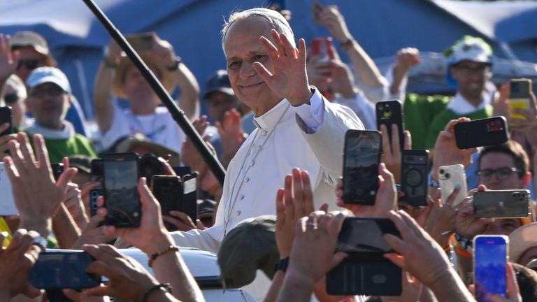 Papst Leo XIV beim Abschlussgottesdienst des Weltjugendtreffens in Rom