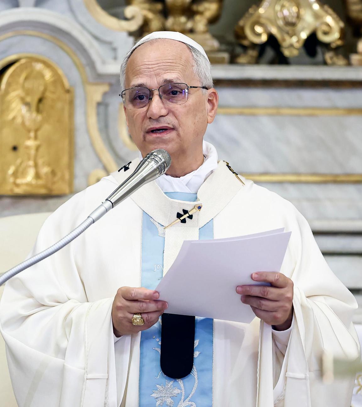 Papst Leo XIV. leitet eine Messe in der Kirche St. Thomas von Villanova im italienischen Castel Gandolfo am 15.08.2025.