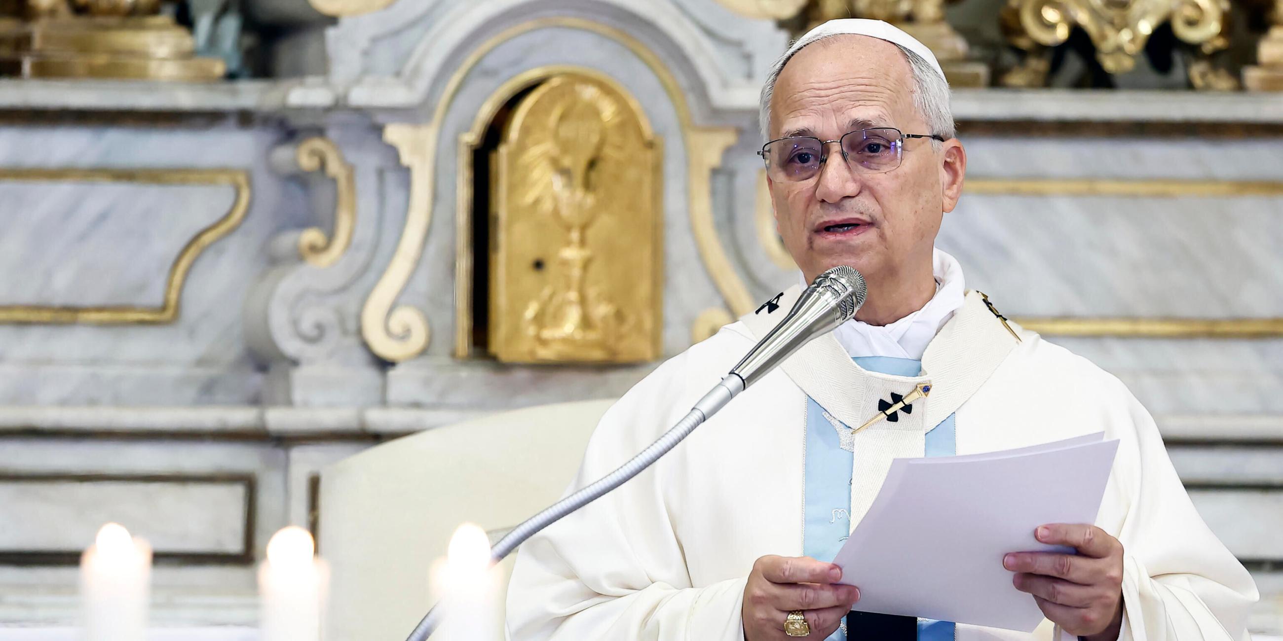 Papst Leo XIV. leitet eine Messe in der Kirche St. Thomas von Villanova im italienischen Castel Gandolfo am 15.08.2025.