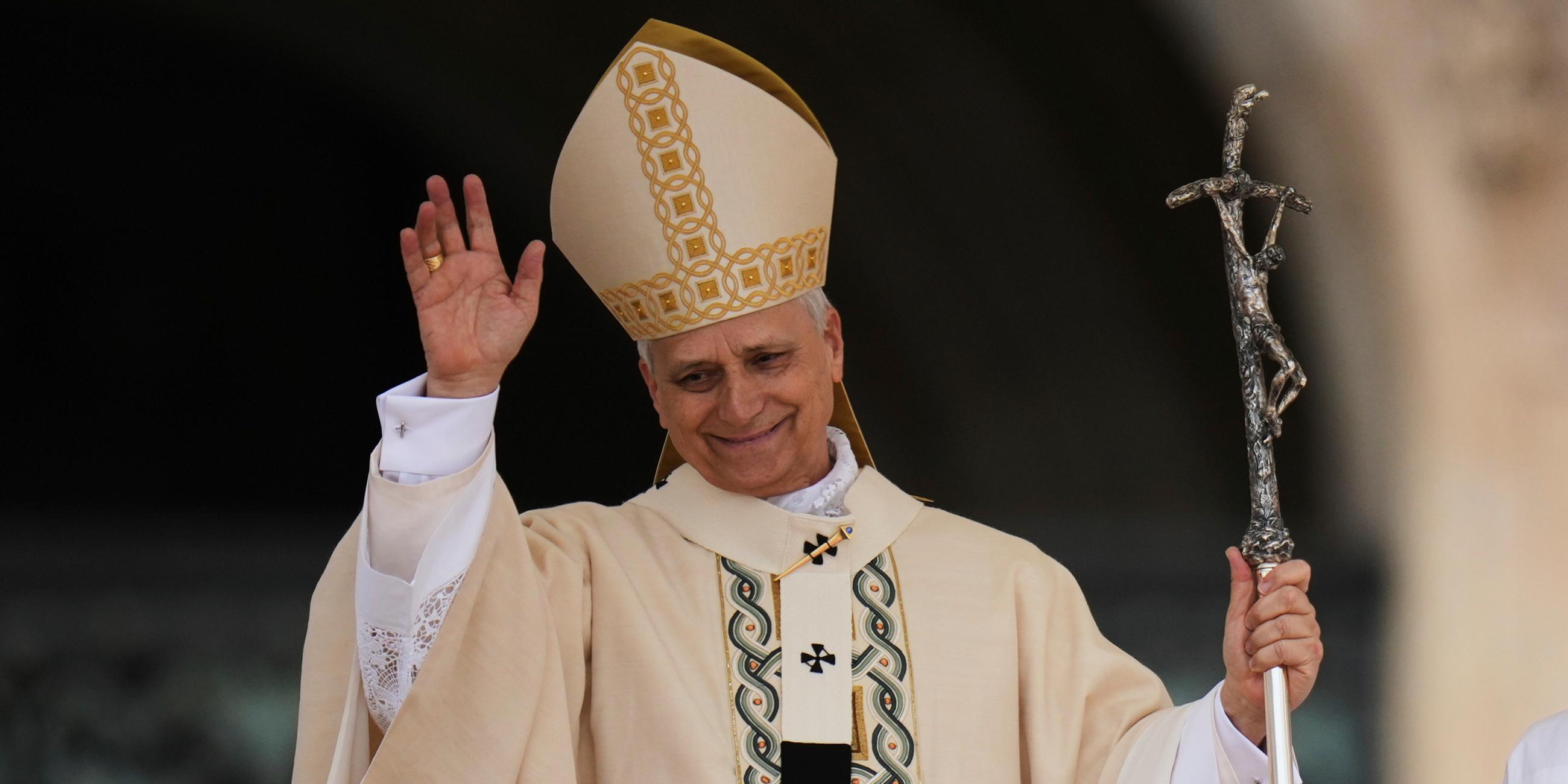 Papst Leo XIV. hält während der offiziellen Amtseinführung seines Pontifikats am Sonntag, den 18. Mai 2025, auf dem Petersplatz eine Messe ab.