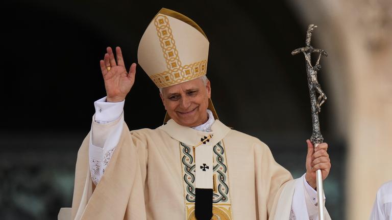 Papst Leo XIV. hält während der offiziellen Amtseinführung seines Pontifikats am Sonntag, den 18. Mai 2025, auf dem Petersplatz eine Messe ab.