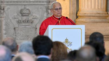 Papst Leo XIV. spricht während einer Begrüßungszeremonie im Königspalast in Madrid vor der diplomatischen Gemeinschaft am 06.06.2026. 