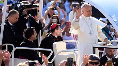 Spanien: Der Papst im Parlament