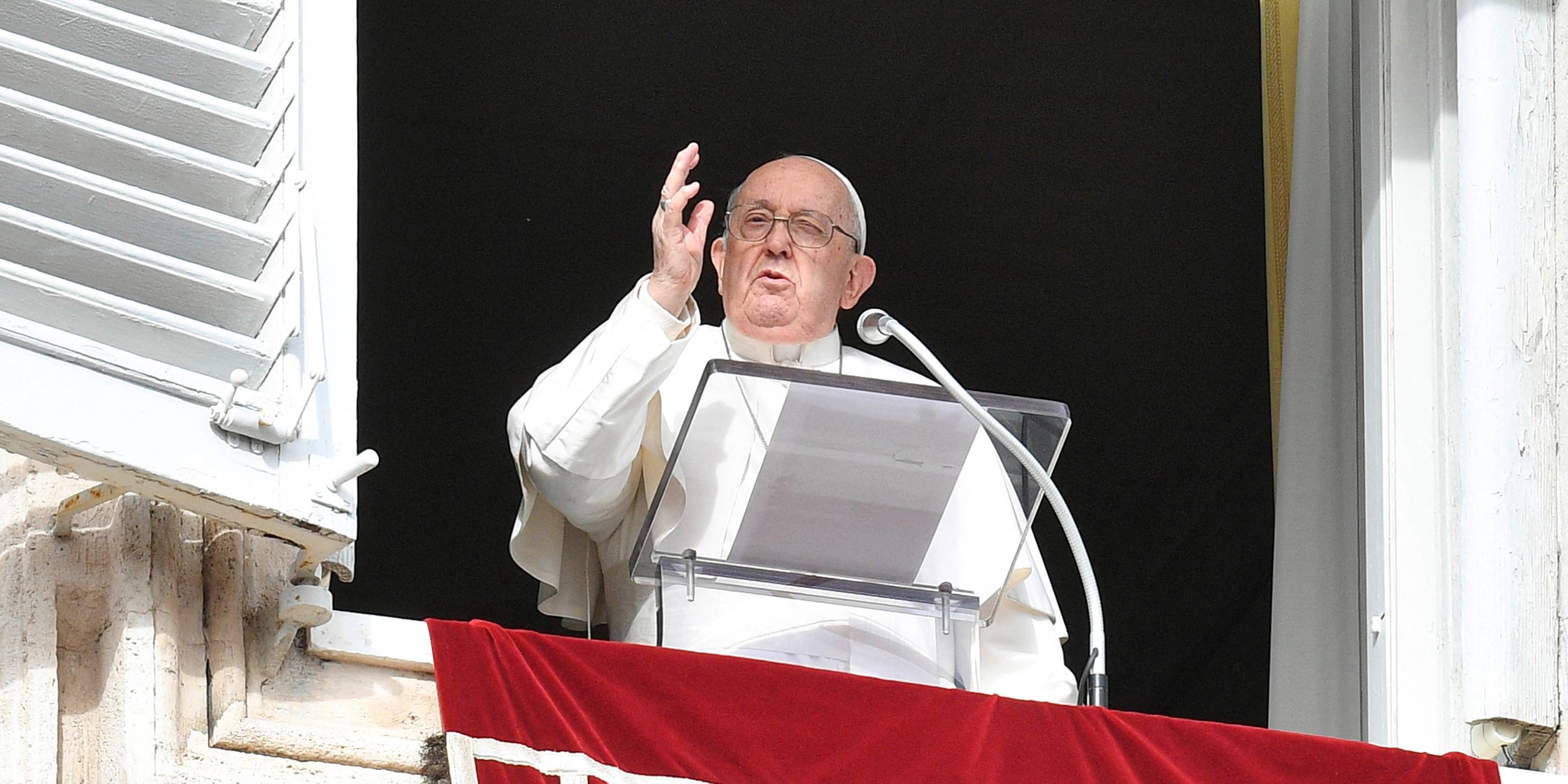 Papst Franziskus bei Neujahrsansprache