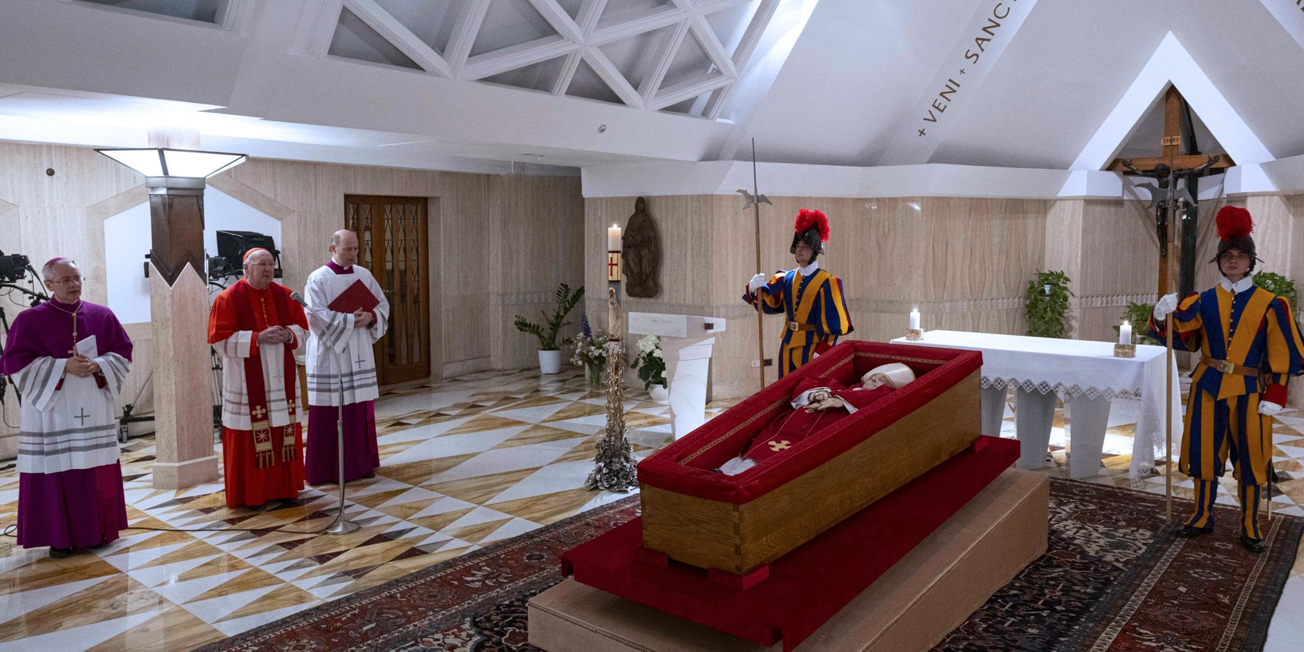 Ritus der Bestätigung zum Tode des Papstes in der Vatikanstadt