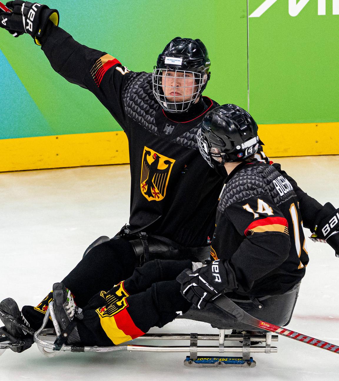 Mailand, 12. März: Beim Platzierungsspiel um Rang 5–8 zwischen der Slowakei und Deutschland in der Milano Santagiulia Ice Hockey Arena erzielt Felix Schrader ein Tor für Deutschland.