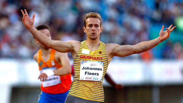 Leon Schäfer jubelt nach seinem 400m-Lauf