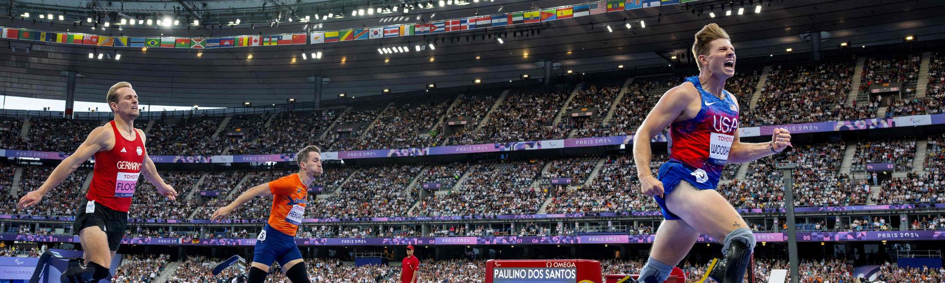 Sprinter mit Beinprothesen bei den Paralympics.