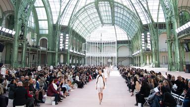 Models auf der "Paris Fashion Week"