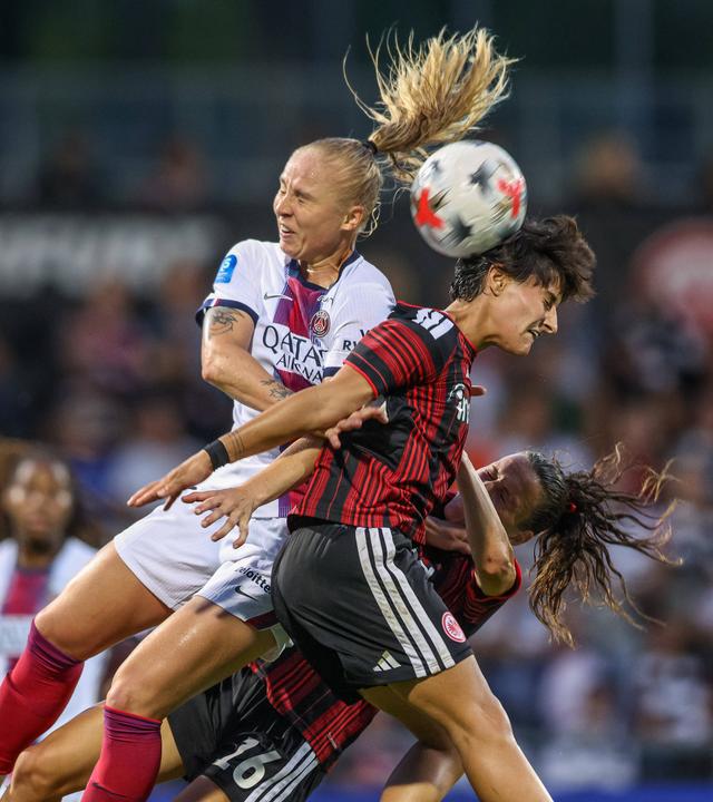 Im Duell: Paulina Dudek (l.) und Dilara Acikgoz (r.)