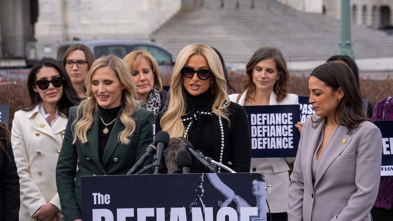 Paris Hilton hält Rede vor dem US-Kongress