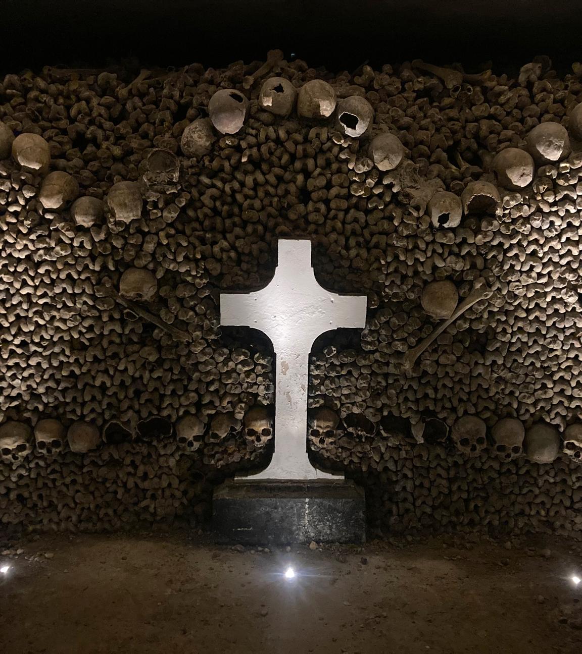 Größtes unterirdisches Beinhaus in Paris wieder offen