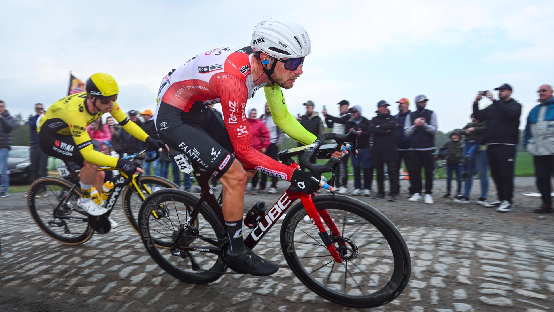 Deutschlands Jonas Rutsch in Aktion beim Paris Roubaix am 13.04.2025.