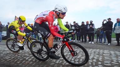 Deutschlands Jonas Rutsch in Aktion beim Paris Roubaix am 13.04.2025.
