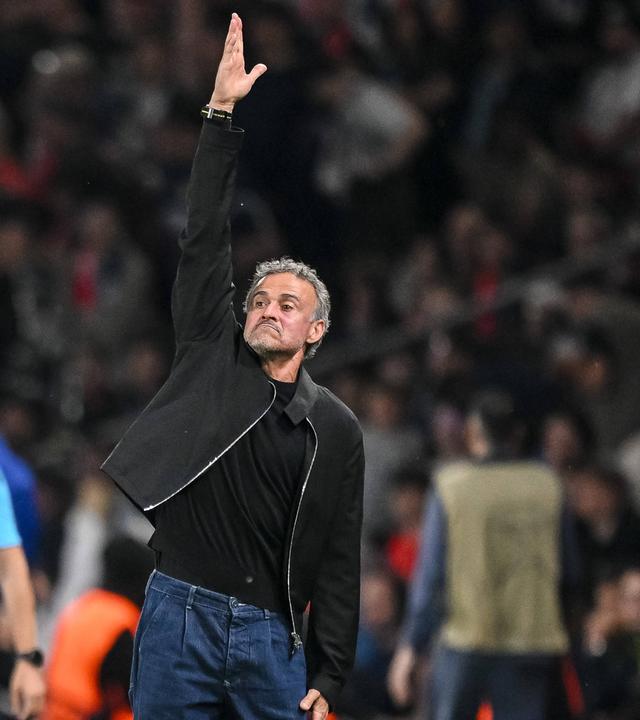 PSG-Trainer Luis Enrique (Paris Saint-Germain FC) gestures during the UEFA Champions League 2025 26 Semi Final First Leg match between Paris Saint-Germain and FC Bayern München at Parc des Princes on April 28, 2026 in Paris, France.